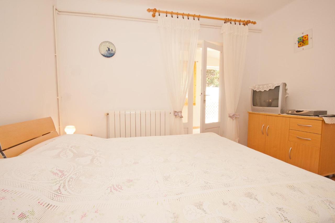 Apartments Katarina Baska  Ngoại thất bức ảnh