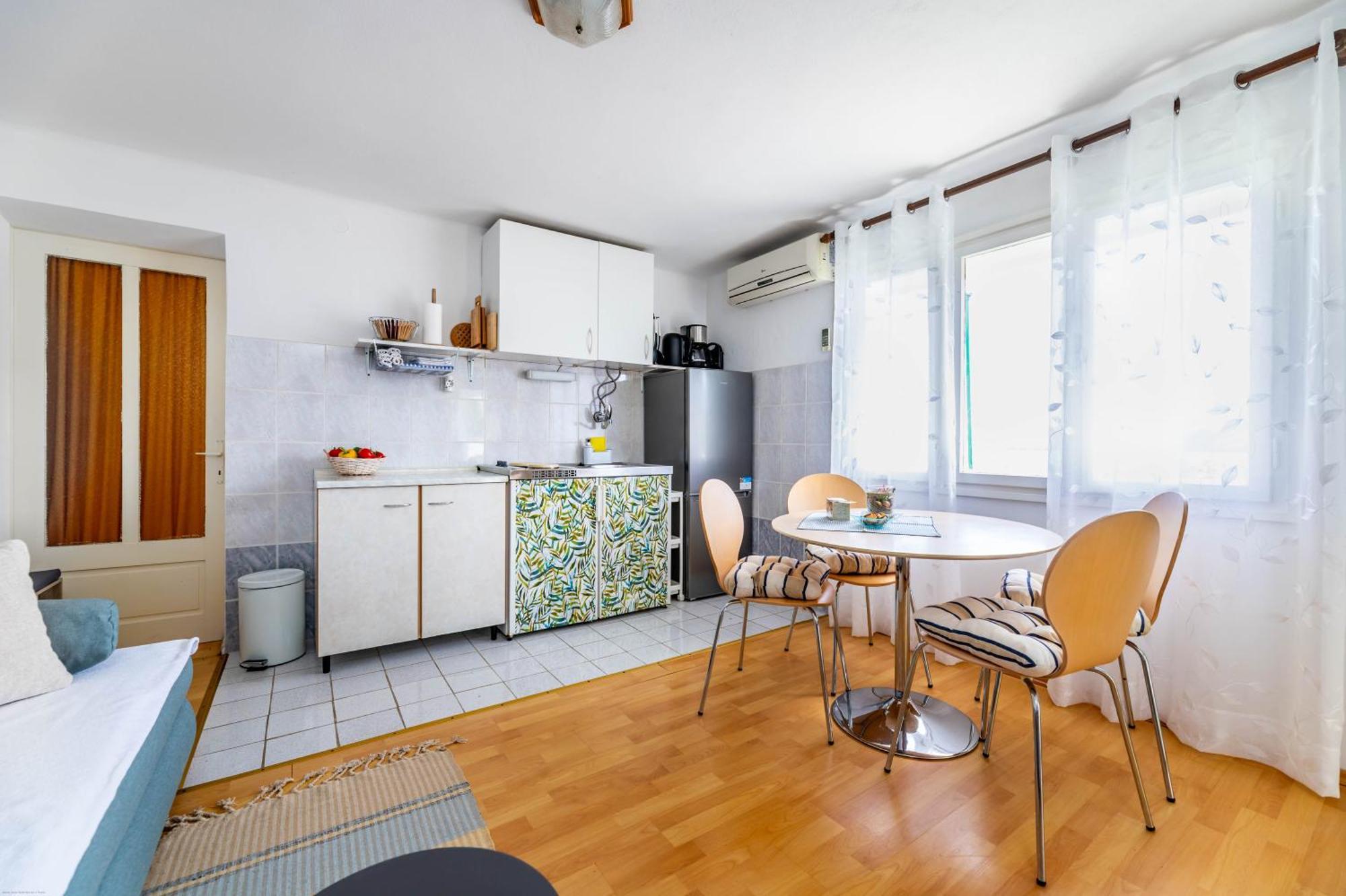 Apartments Katarina Baska  Ngoại thất bức ảnh