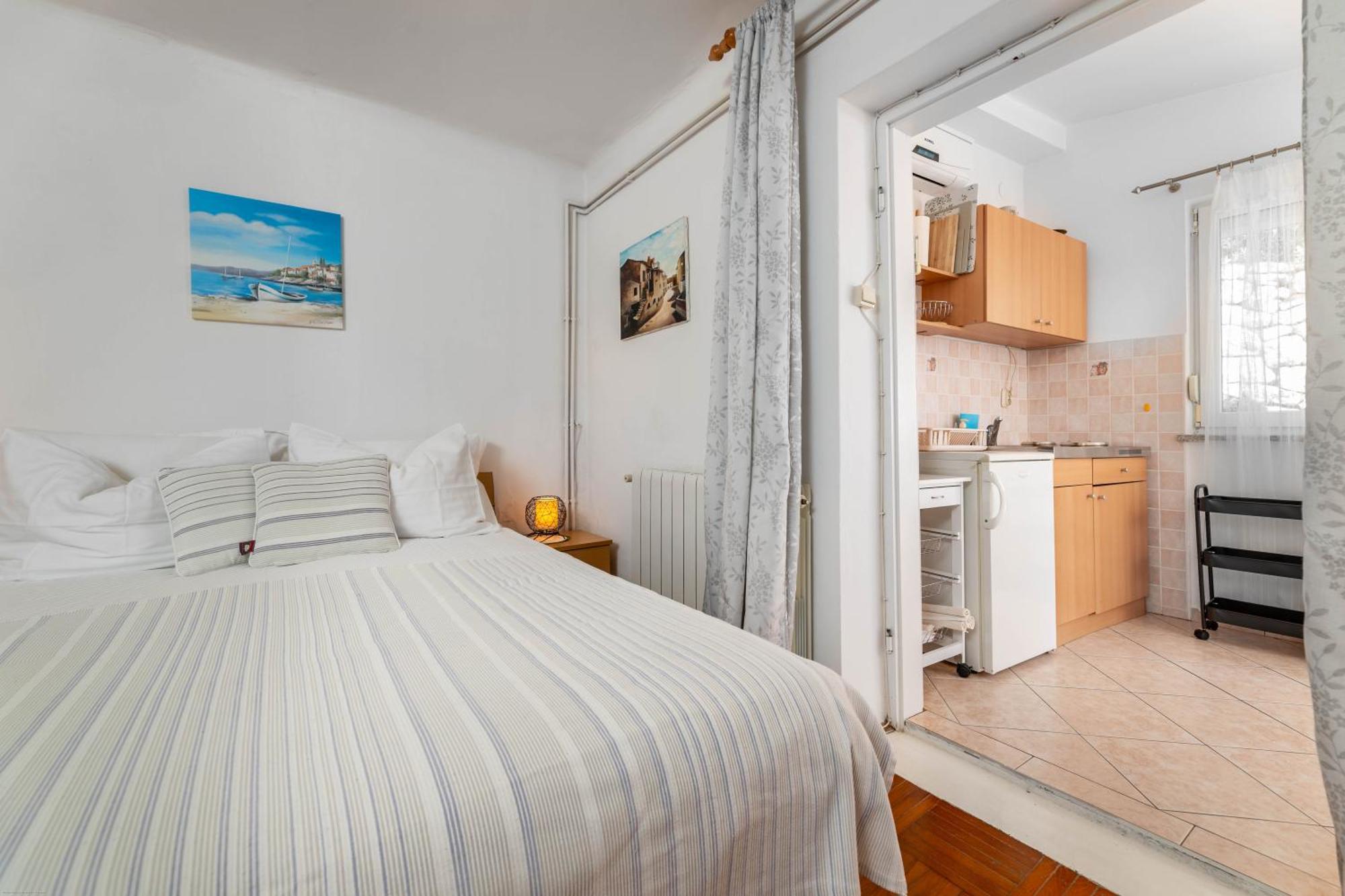 Apartments Katarina Baska  Ngoại thất bức ảnh